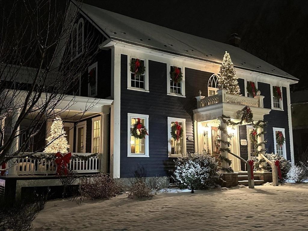 The Inn Crowd Bed And Breakfast Holden Exterior foto